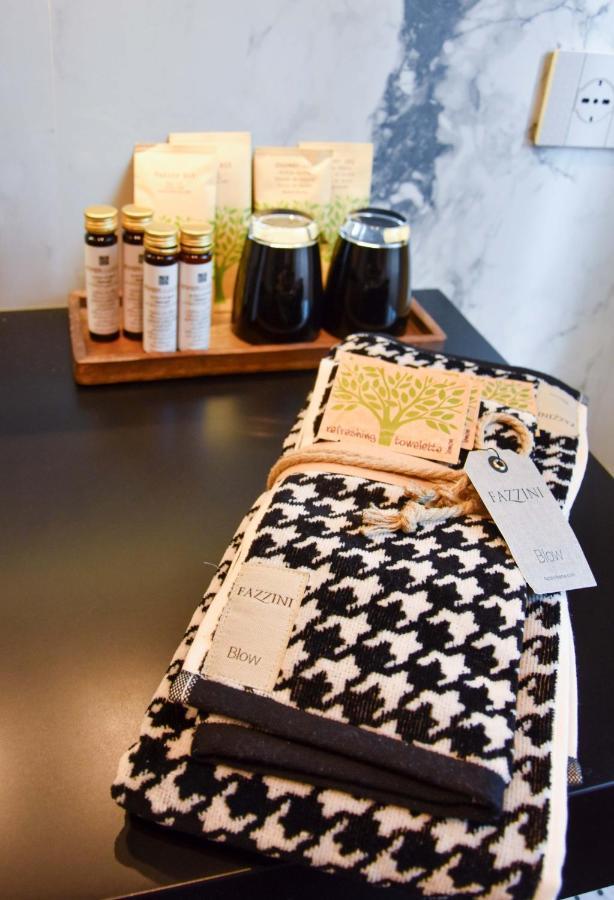 Nuova Cafe' Suite ซาลิเช แตร์เม ภายนอก รูปภาพ