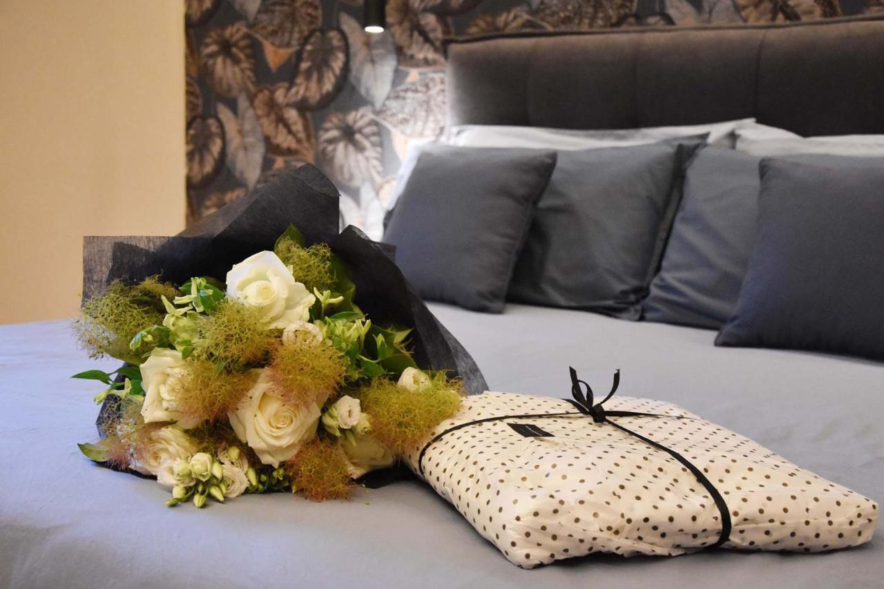 Nuova Cafe' Suite ซาลิเช แตร์เม ภายนอก รูปภาพ