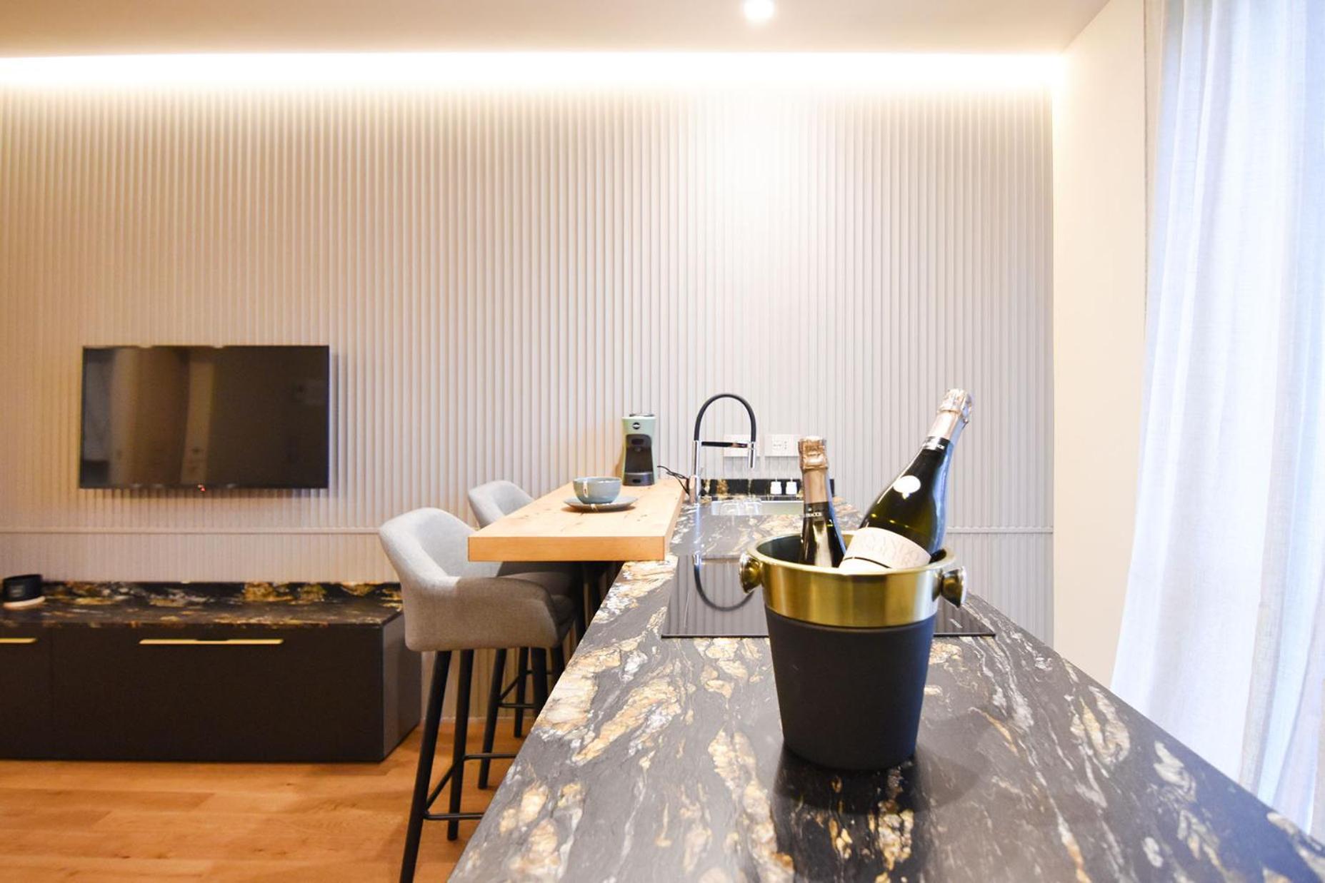 Nuova Cafe' Suite ซาลิเช แตร์เม ภายนอก รูปภาพ